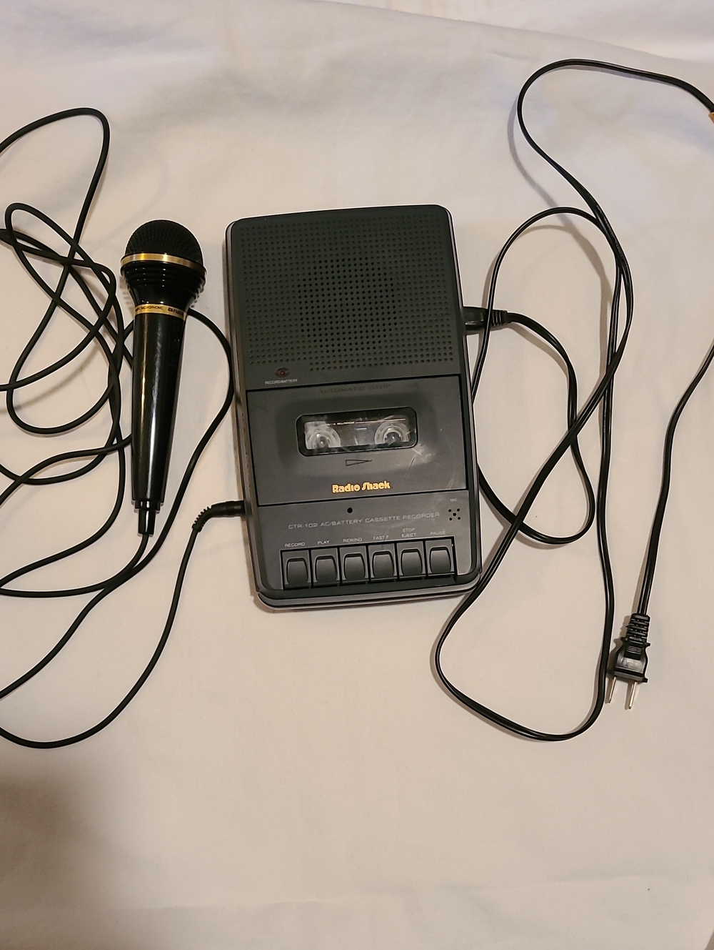 Radio Shack Casset Recorder CTR-102 With Wall Plug And Microphone Portable Audio
